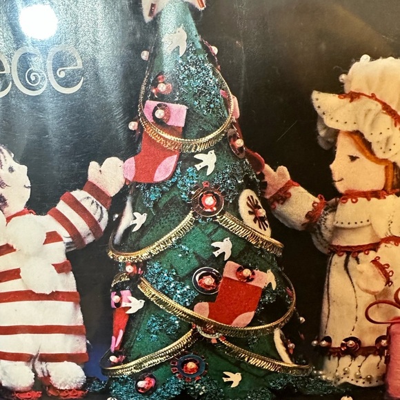 1978 Walco Christmas felt centerpiece kit - Picture 3 of 5